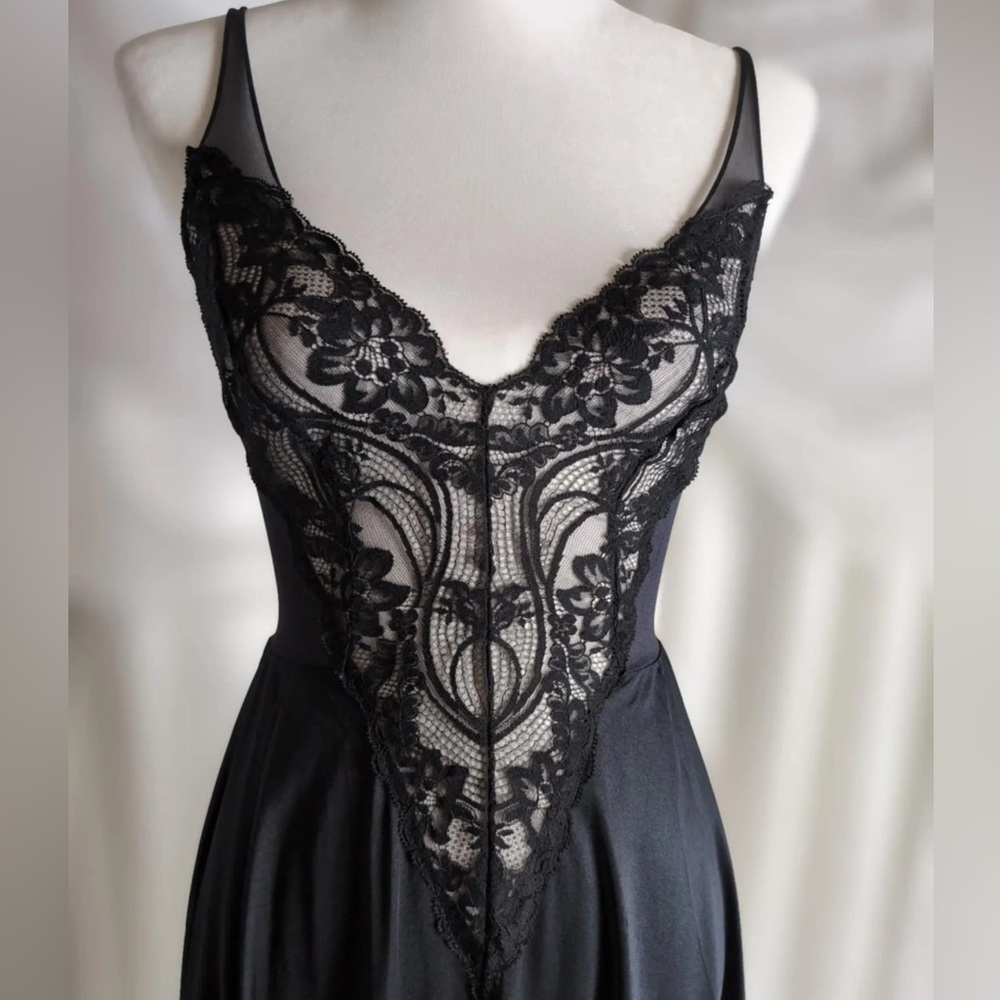 Vintage Olga Lace Nightgown *Rare* style 91140